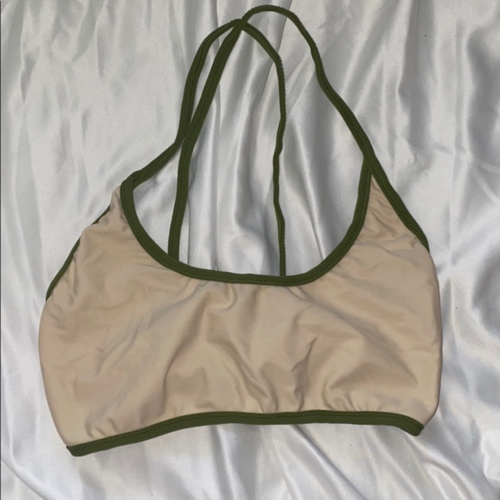Bikini sporty top